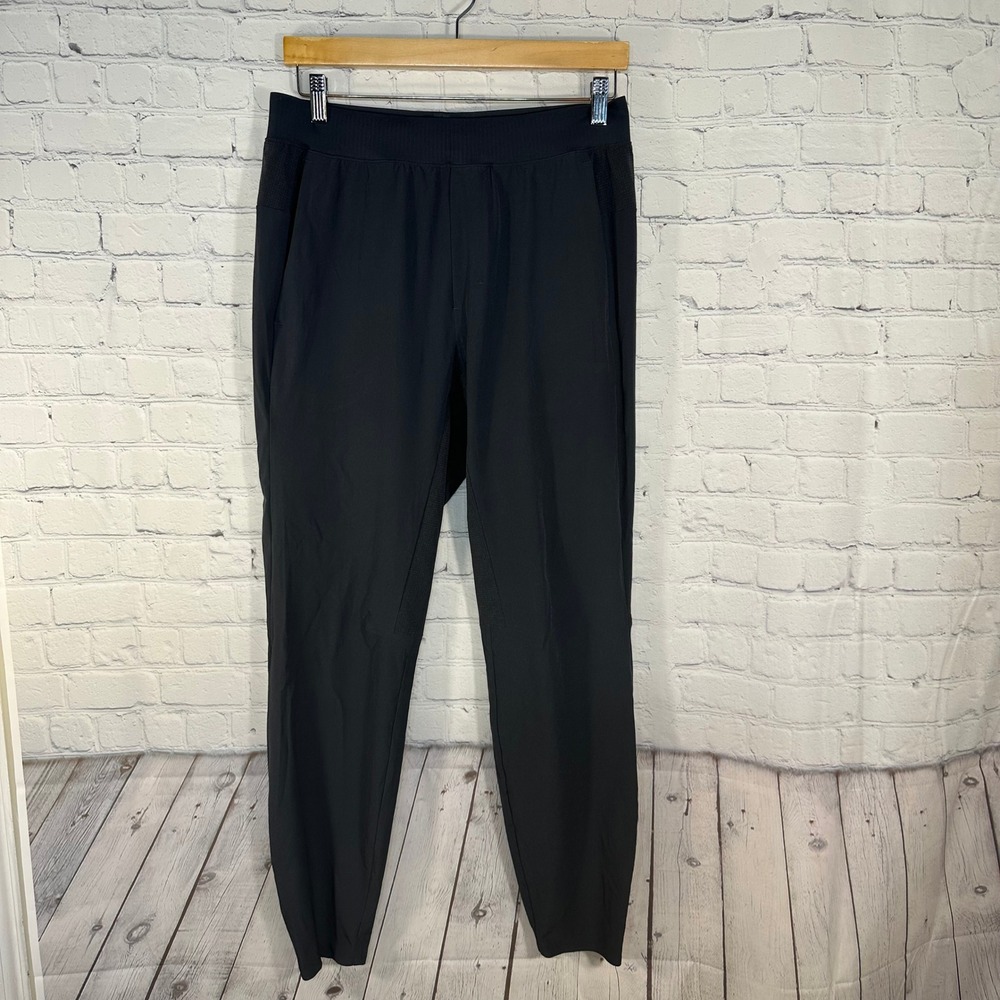 Lululemon Mens In Mind Pant Black Tapered Jogger Size M LM5AFGS